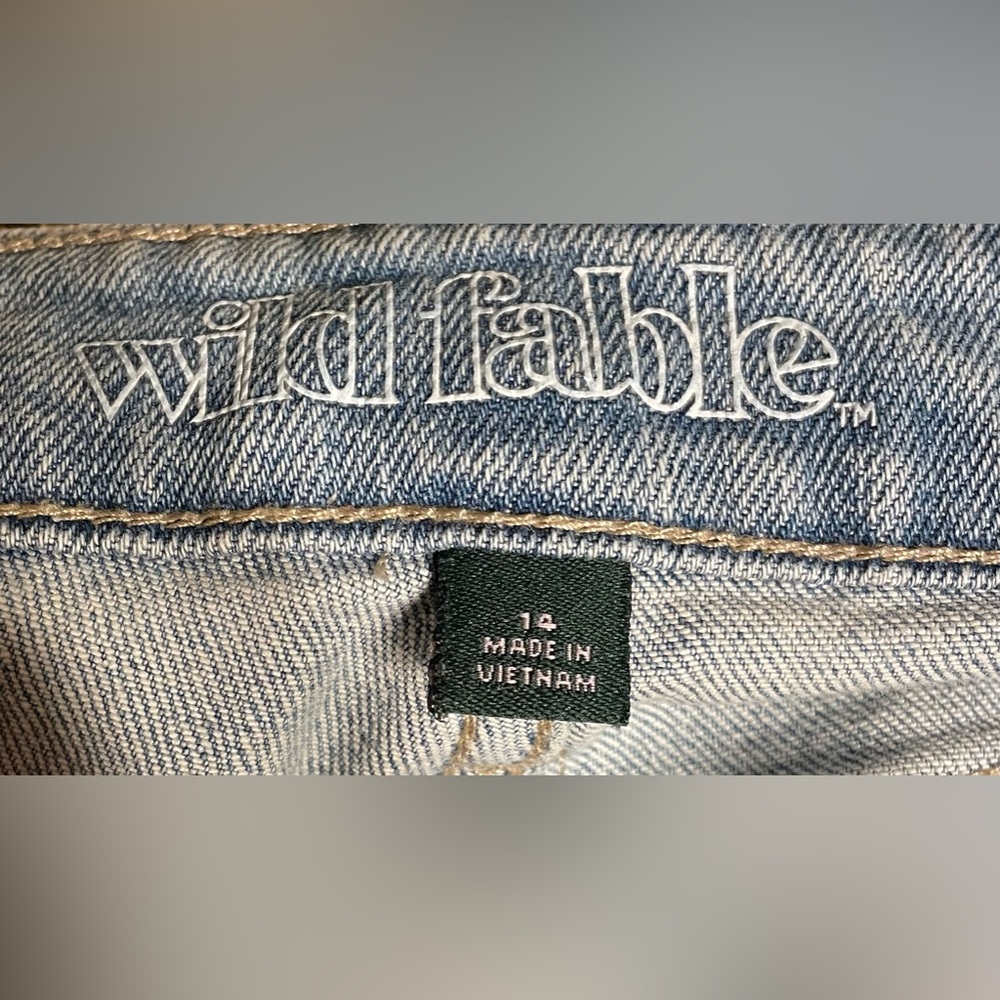 Wild Fable High Rise Mom Distressed Jeans Women’s Size 14 - Picture 2 of 4